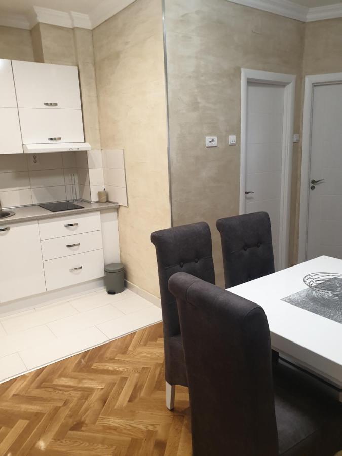 Elena Lux Apartment Beograd Ngoại thất bức ảnh